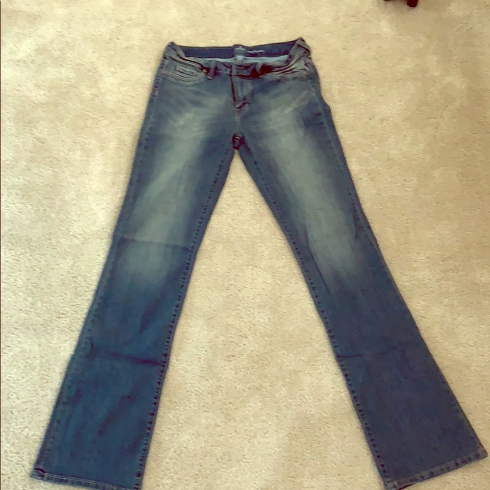 Soho Curvy Bootcut Jeans — Size 6 Tall